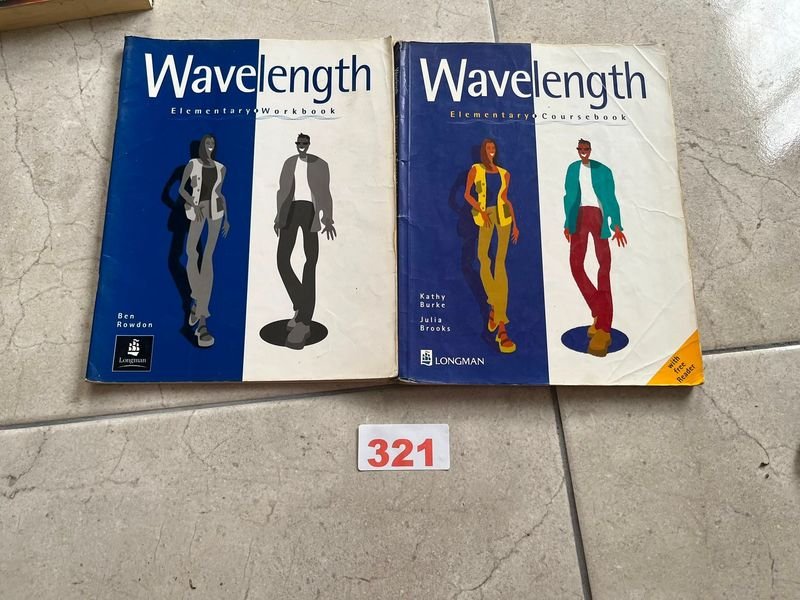 Wavelength Elementary: Coursebook y Workbook de Inglés para Adultos