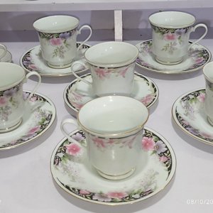 Juego de té y café de porcelana con flores y bordes dorados: 28 piezas - imagen 5