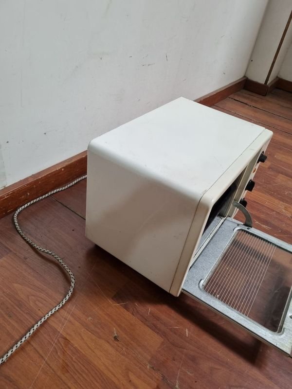 Toaster Oven y Cadenas de Plata en Excelente Estado - imagen 4