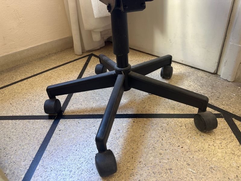 Item 896023 - Image 1