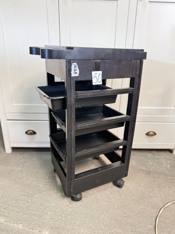 Mesa auxiliar de peluquería para salones y oficinas - imagen 3