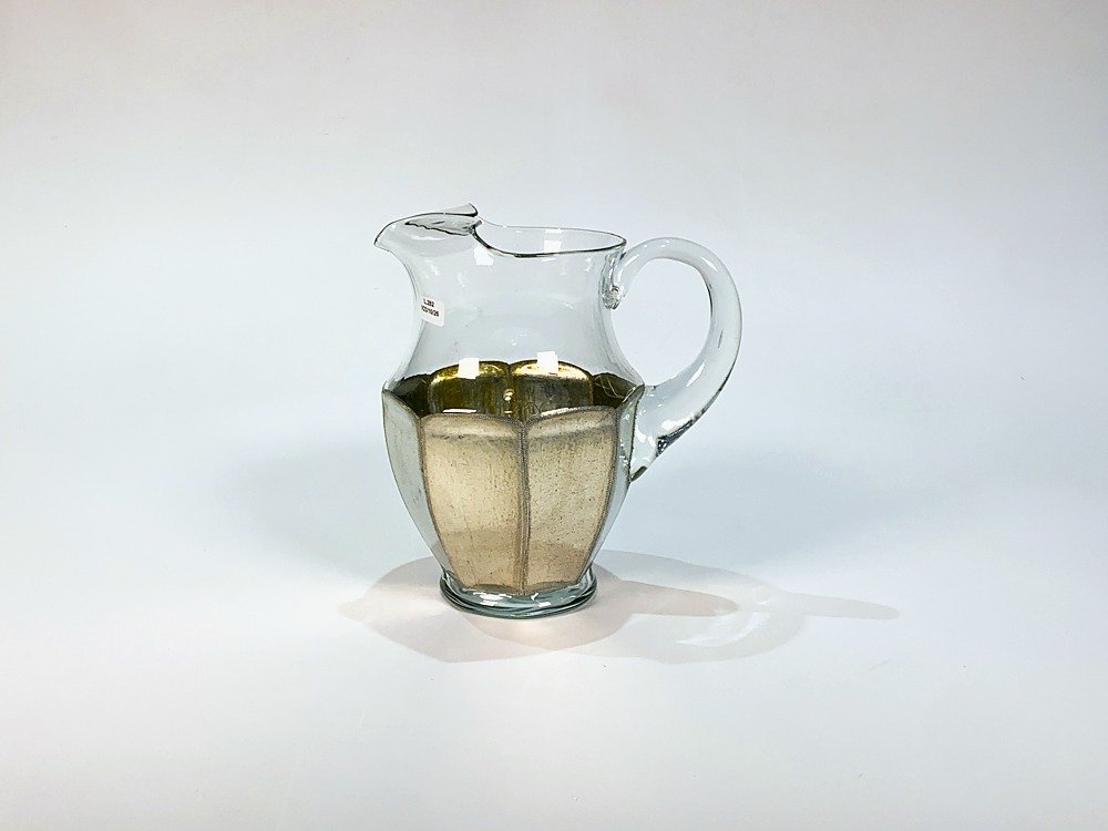 Jarra de Vidrio con Forro de Peltre Vintage