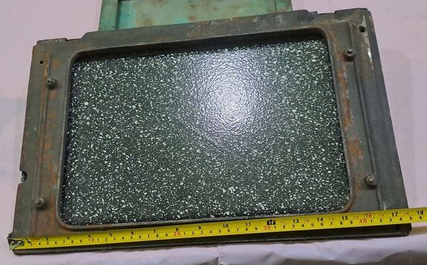 Puerta metálica para horno en excelente condición - imagen 2