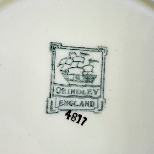 Cinco Platos de Loza Inglesa Grindley con Borde Dorado y Guarda Borgoña - imagen 3