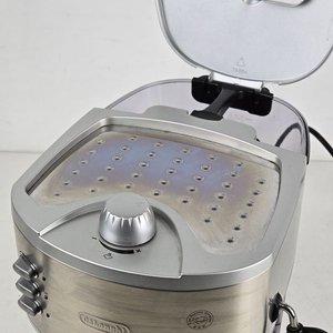 Cafetera Espresso DeLonghi Eléctrica Acero Inoxidable con Vaporizador - imagen 5