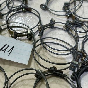 Lote de Abrazaderas para Alambre Metálicas con Tornillo - imagen 3