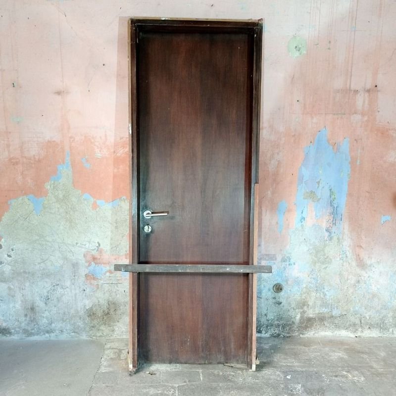 Item 899947 - Image 1