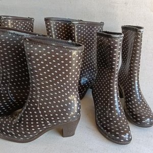Lote de 5 Pares de Botas de Lluvia para Dama con Diseño de Lunares - imagen 4
