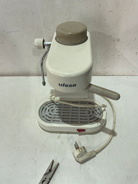 Lote anterior: Cafetera Ufesa Funcionando