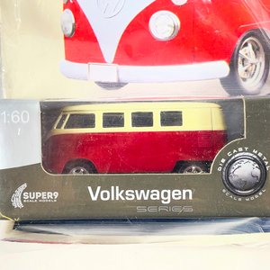 Dos Autos a Escala 1/60: Volkswagen T1 Bus y Citroën - imagen 2