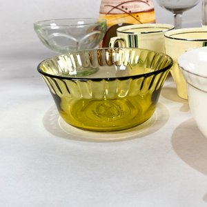 Lote de Vajilla y Artículos de Cocina: Tazas, Platos, Portavelas y Más - imagen 5