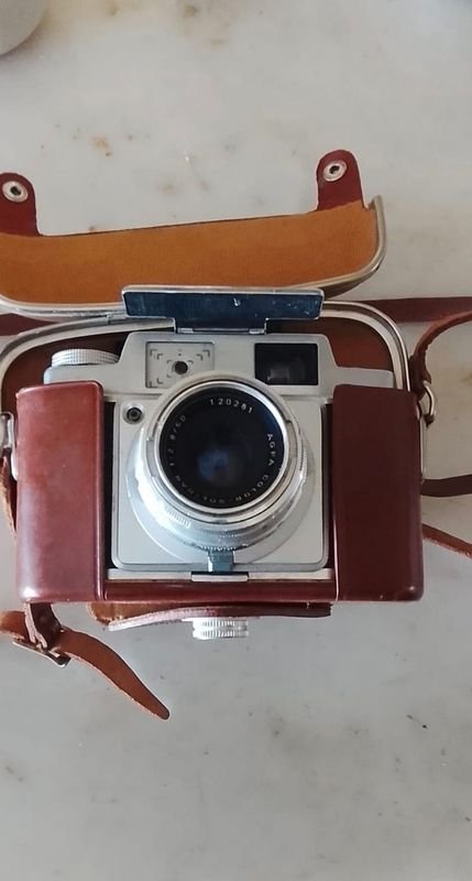Cámara Fotográfica Agfa Ambi Silette Alemana con Estuche de Cuero - imagen 1