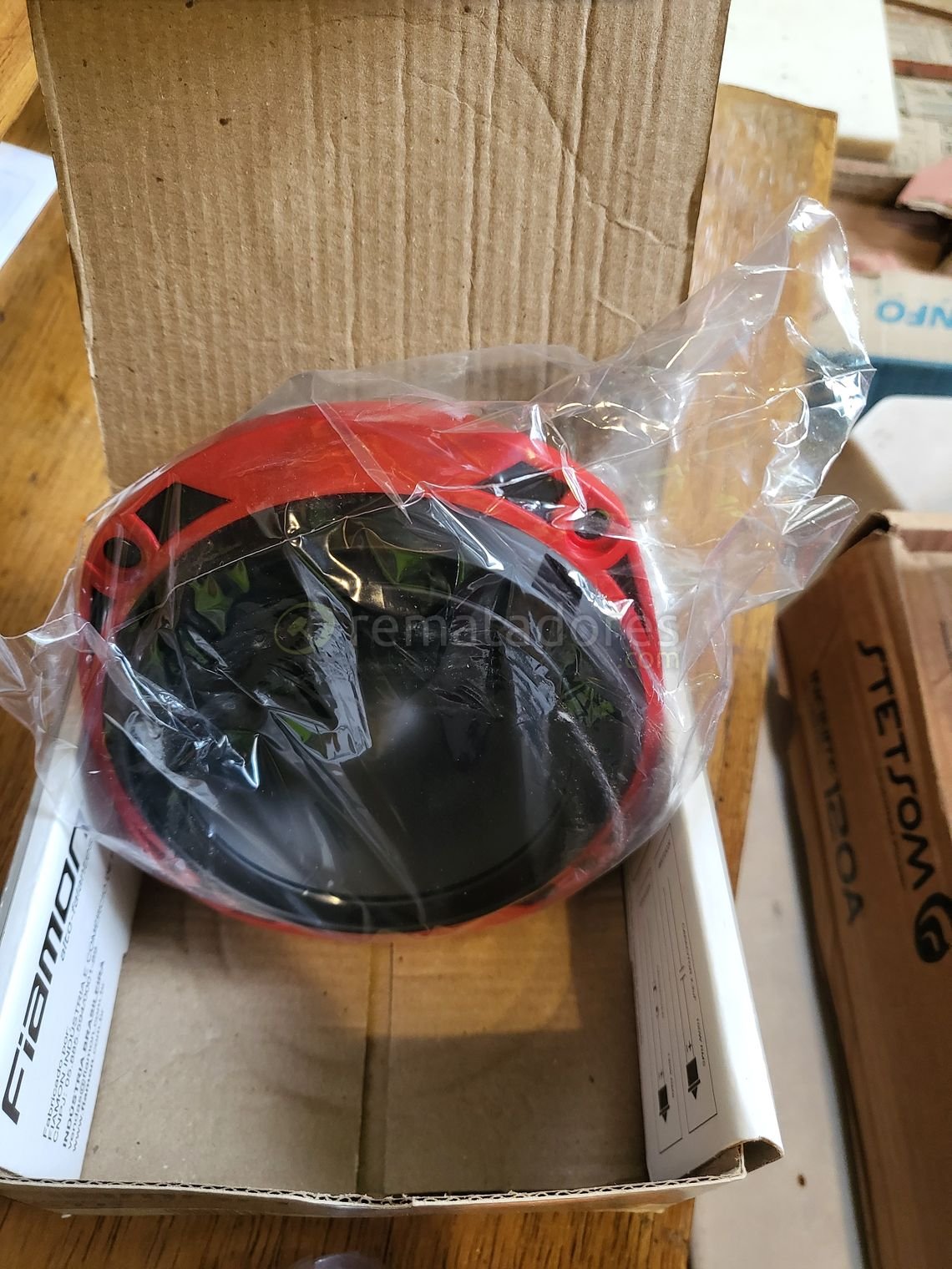 Parlante Fiambol Rojo y Negro Nuevo en Caja