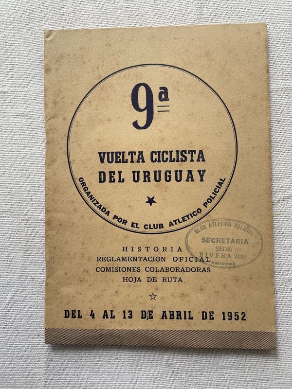 Libro 9ª Vuelta Ciclista del Uruguay 1952 con Mapa de Etapas y Publicidad
