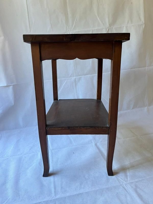 Mesa en madera con estante - Excelente estado - imagen 3