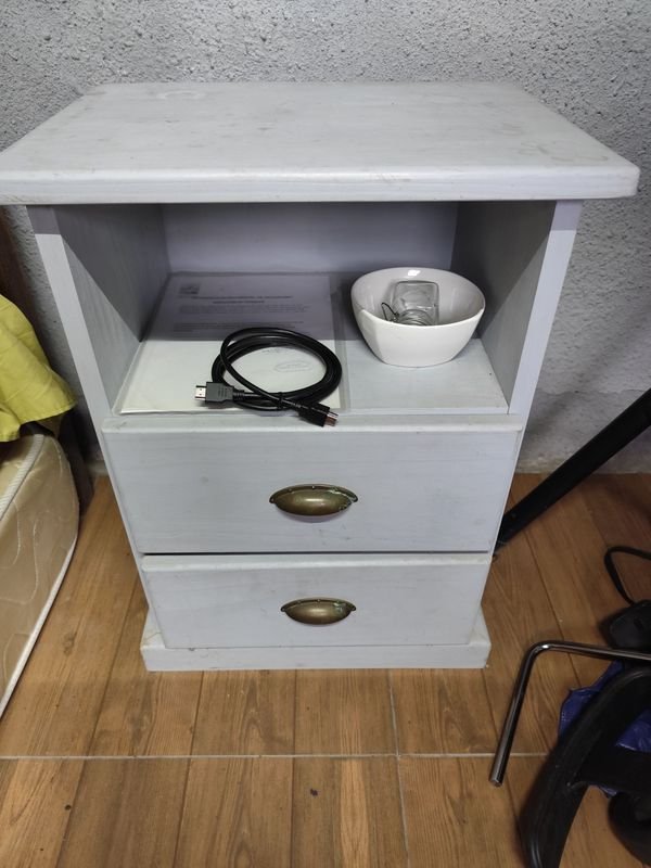 Mesa de Luz de Madera Maciza con Cajones - imagen 1