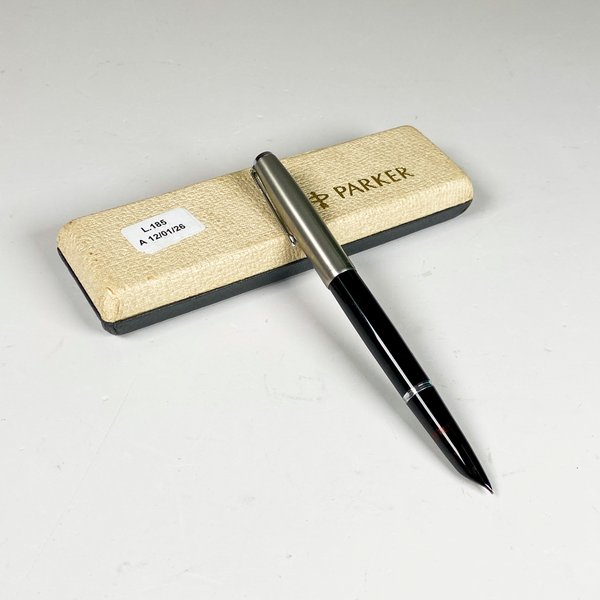 Lote anterior: Lapicera pluma PARKER con estuche de alta calidad