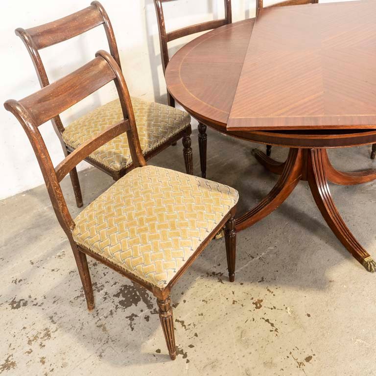 Mesa de comedor circular con tabla de extensión y seis sillas estilo inglés - imagen 2