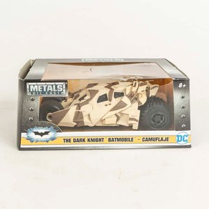 Batimovil The Dark Knigth colección Metals Die Cast en su caja original. - imagen 1