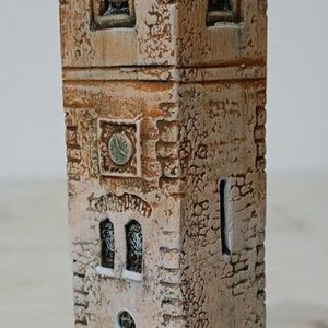 Miniatura Escultura Campanario Iglesia Provenzal Cerámica Artesanal - imagen 3