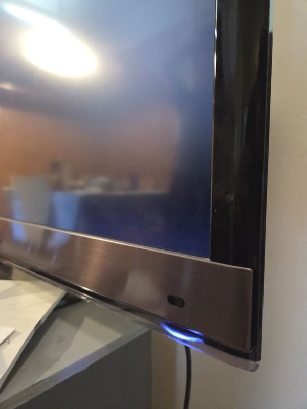 LG 47 Pulgadas TV con Control Remoto y Accesorios - imagen 6