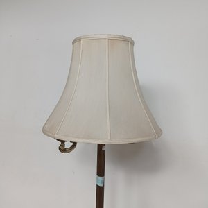 Lámpara de Pie de Bronce Macizo con Dos Luces y Pantalla - imagen 4