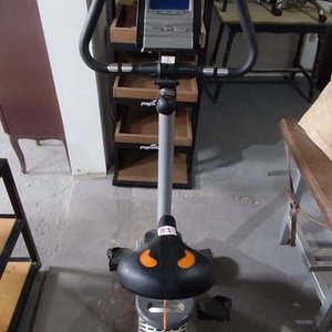 Bicicleta Ergométrica Magnifique BH Fitness - imagen 1