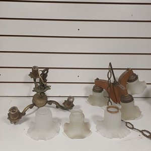 Lote de Arañas de Bronce y Madera con Tulipán y Plafón - imagen 1