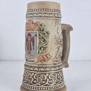 Jarra de Cerveza Antigua con Escenas Bávaras y Escudo de Múnich - imagen 2
