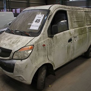 Lote anterior: Furgón Blanco con Detalles de Uso y Suciedad