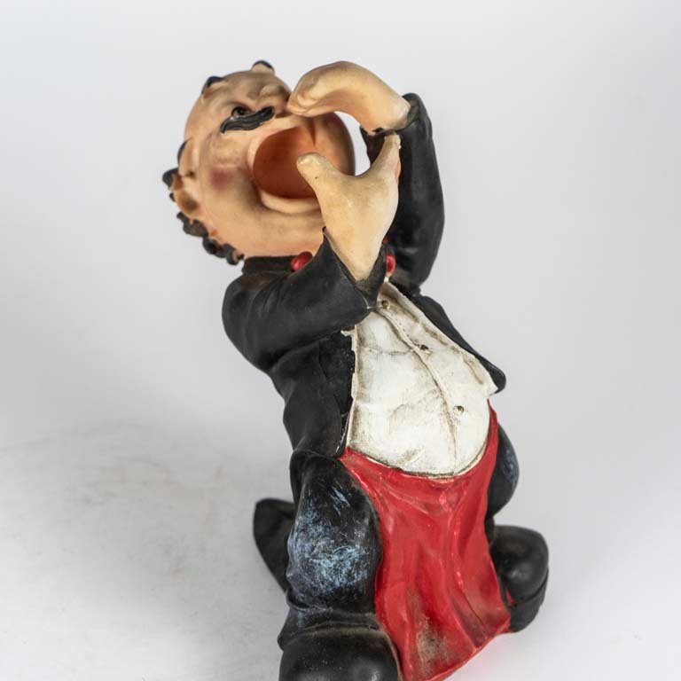 Figura de juguete en forma de mozo con botella de pasta - imagen 2
