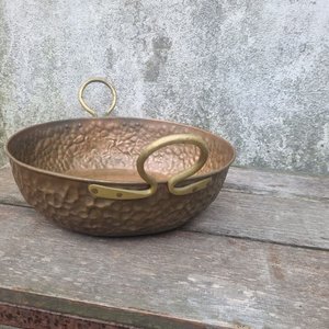 Hermosa pieza de COBRE martillado con asas de BRONCE - imagen 1