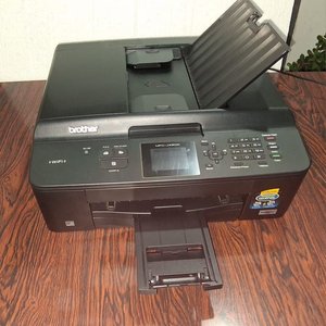Impresora multifunción de tinta de la marca Brother, específicamente el modelo MFC-J430W. - imagen 4