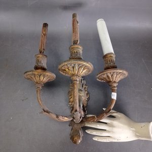 Dos Apliques de Bronce con Tres Luces y Diseño Clásico - imagen 6