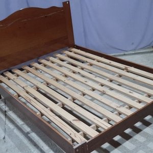Cama de 2 Plazas de Madera con Bulones - imagen 3