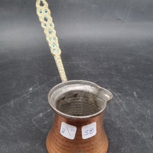 Cafetera Turca Antigua de Cobre Martillado con Detalles Decorativos - imagen 3