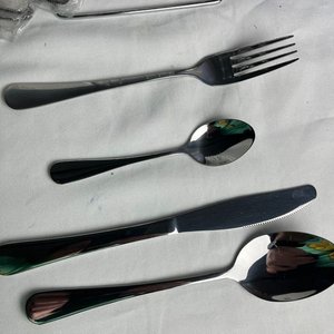 Set de Cubiertos de Acero Inoxidable con Soporte - 24 Piezas - imagen 8