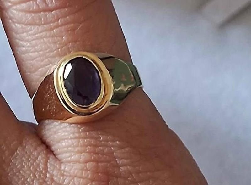Anillo de oro 18k con amatista - imagen 2