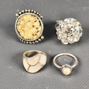 Lote de 4 Anillos: Plata con Nácar y Perla, Plateado con Circones, Alpaca Regulable - imagen 2