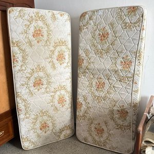 2 Colchones de 1 Plaza con Estampado Floral - imagen 1