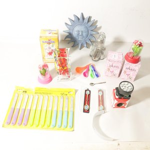Lote anterior: Lote de 7 piezas: Adornos, linterna, sol decorativo y cucharitas