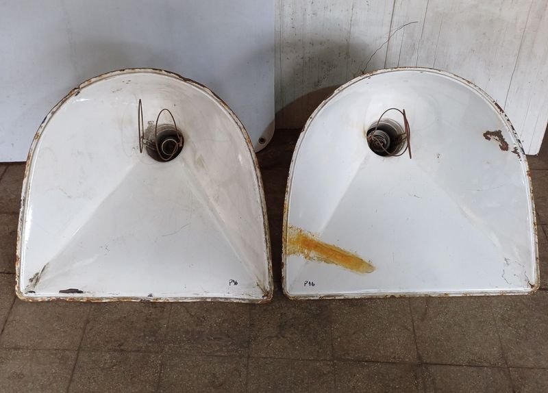 Lote anterior: Lámparas Industriales Antiguas Esmaltadas