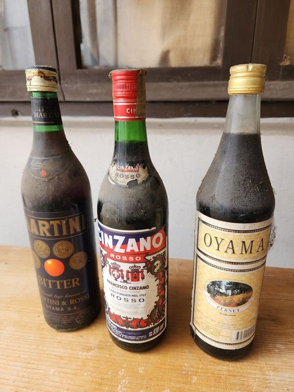 Lote de 3 Botellas de Aperitivos: Martini, Cinzano y Oyama
