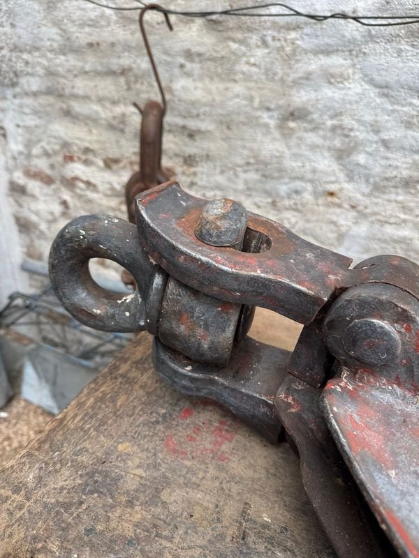 Item 877798 - Image 1