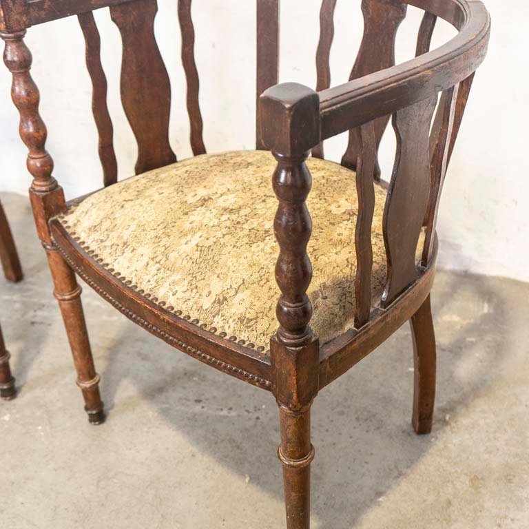 Sillones de madera con detalles en inglés - imagen 2