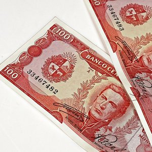 Once Billetes Antiguos Uruguayos "Cien Pesos" Numeración Correlativa - imagen 3