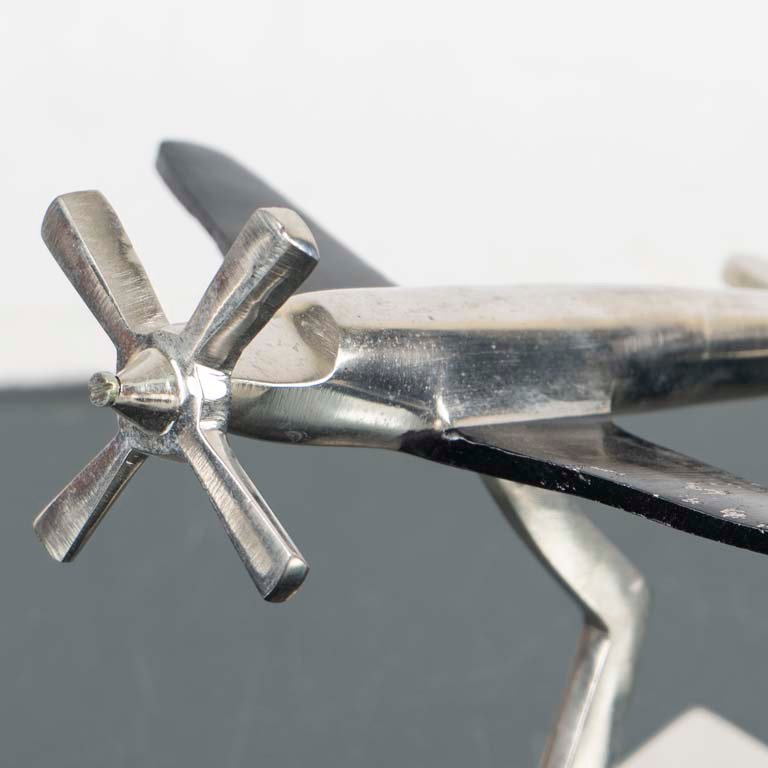 Modelo de Avión de Metal en Escala - imagen 2
