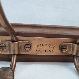 Perchero de Pared de Madera con 5 Ganchos Dobles de Metal Patinado - imagen 5