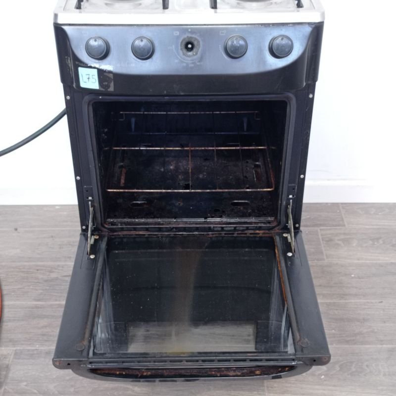 Cocina a gas marca Tem en buen estado - imagen 5
