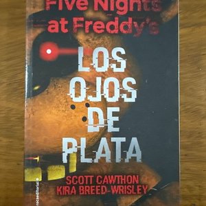 Lote siguiente: Libro "Los Ojos de Plata" de Five Nights at Freddy's